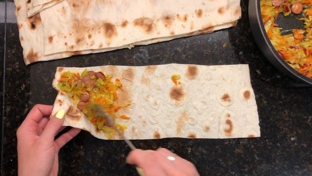 КОНВЕРТИКИ ИЗ ЛАВАША / с творогом и зеленью / с капустой и охотничьими колбасками смотреть онлайн