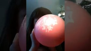 Я научилась надувать воздушные шары