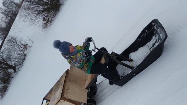 Самодельный мотобуксировщик с двумя гусеницами смотреть онлайн