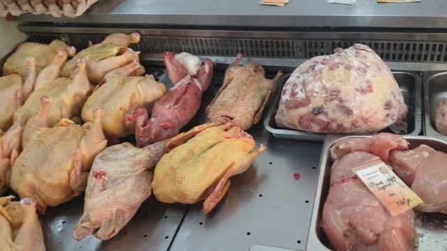 ЗНАЕТЕ КАКОЙ РЫНОК БЫЛ ПЕРВЫМ? Один из старейших в Лазаревском, это "Астра". Ассортимент, цены. 202