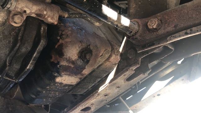 How To Change The Oil On Your Nissan Hardbody! (KA24E) смотреть онлайн