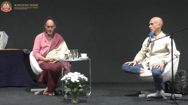 Эрик Пема Кунсанг «Шаматха и випашьяна в повседневной жизни» 5 июля 2018 смотреть онлайн