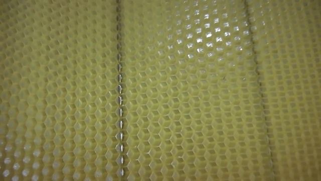 наващивание рамок(вощина сверху). смотреть онлайн