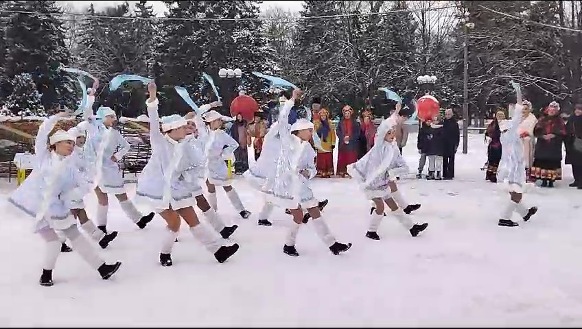 Танцевальный коллектив "Майчанка" Руководитель Ирина Тимощук. смотреть онлайн