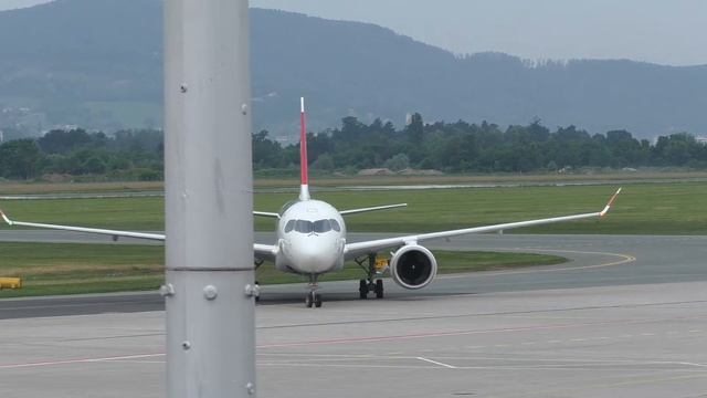 Swiss CS300 landing at Graz Airport | HB-JCG