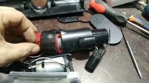Polaris PVCS5080 ремонт щётки. Лопнул провод.
