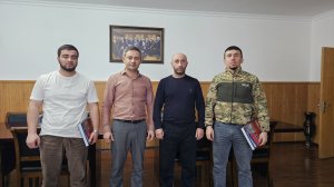 С участниками СВО встретился глава Ботлихского района Руслан Гамзатов.