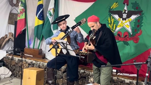 O QUE NOS ENCONTRA | MARCELLO CAMINHA смотреть онлайн