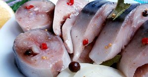 Как вкусно замариновать Австралийскую скумбрию рецепт. Тихоокеанская маринованная скумбрия рецепт.
