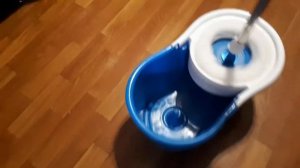 Лучшая швабра с отжимом для мытья полов.