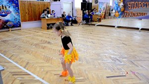 Детский спорт гимнастика, акробатический танец