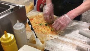 Как делают лучшую шаверму в центре Екатеринбурга. Кафе "Кофе хочешь?"