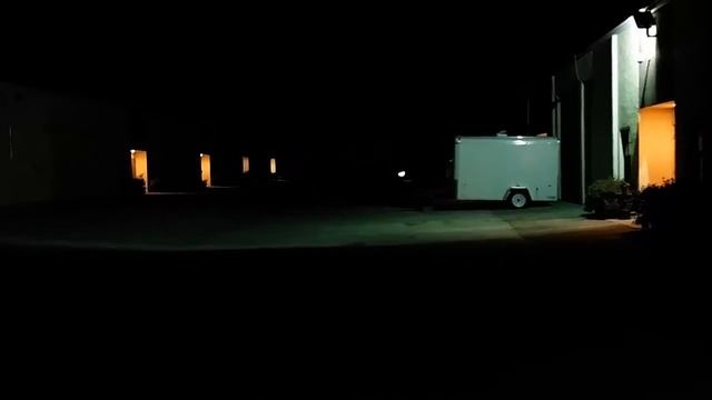 Yamaha YZF R1 quick garage oil change and running test смотреть онлайн