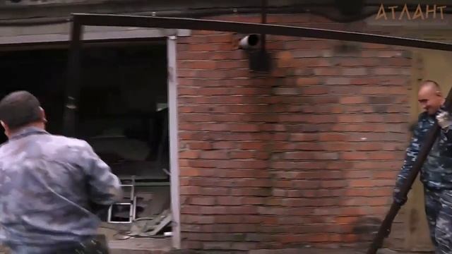 Гаражные ворота с калиткой Распашные гаражные ворота смотреть онлайн