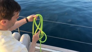 Морские узлы, 17 из 18: как сбухтовать фал