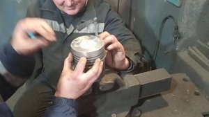 установка поршней в гильзу д -144