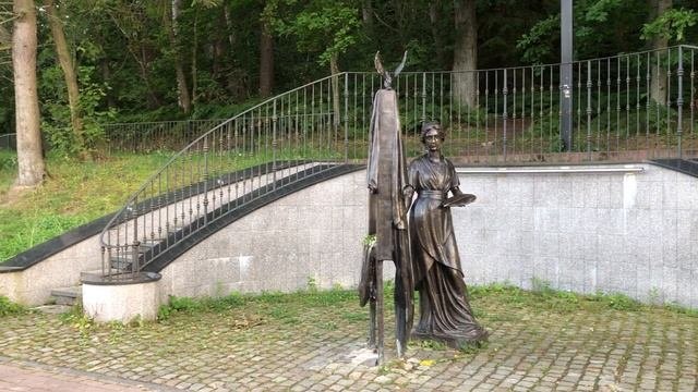Прогулка по парку творчества Муза в Светлогорске