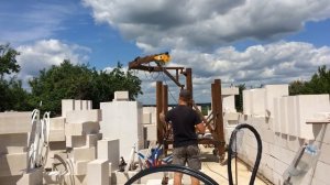 Строительный мини кран для кладки блоков