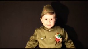 4-летний мальчик покорил Сеть песней «Священная война.
