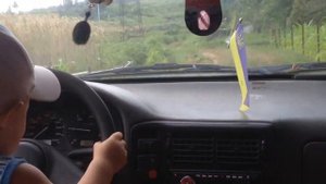 Малыш. Учимся ездить на автомобиле