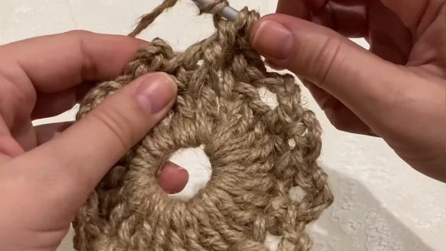 МК часть 1 (1-5 ряд) ковер из джута Шарм. master class part 1 (1-5 row) carpet made of jute Charm. смотреть онлайн