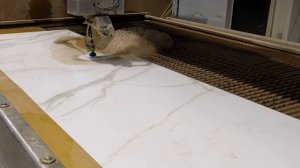 Резка керамогранита на гидроабразивном станке