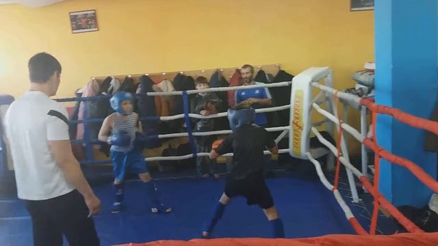 Соревнования по кикбоксингу 1 часть