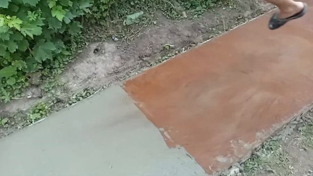 Бетонні доріжки для авто.