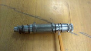 Устранение течи сальника вала кика на Яве