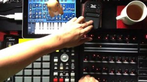 MPC1000 JJOS2XL+Sunrizer Synth iPad+BCR2000 LIVE Techno Set 2012 Summer by yazawatamio