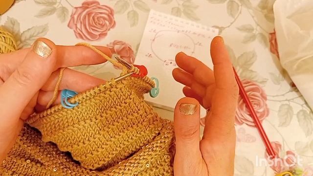 Простая женская шапочка спицами смотреть онлайн