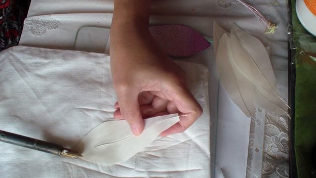 Белая лилия. Цветы из ткани. Часть 2 смотреть онлайн