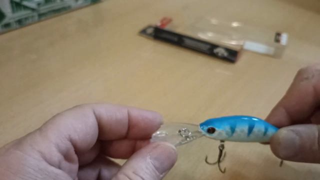 Распаковка посылки с воблером BAT BS-16 Catcher по заказу Fmagazin смотреть онлайн