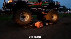 Видеоролик с американского YouTube канала. Дмитрий Халаджи