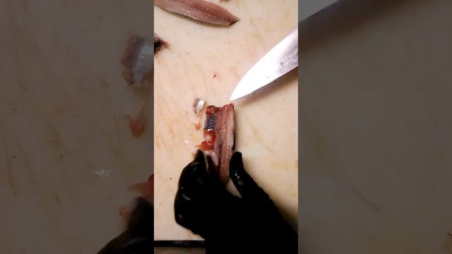 Разделка сардины смотреть онлайн