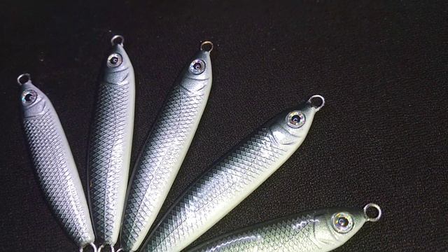 Асимметричные пилькеры ручной работы. Внешний вид - имитация уклейки