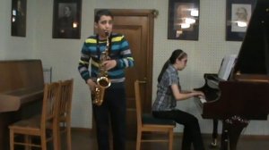 В Моцарт Менуэт Си бемоль мажор (саксофон и фортепиано)