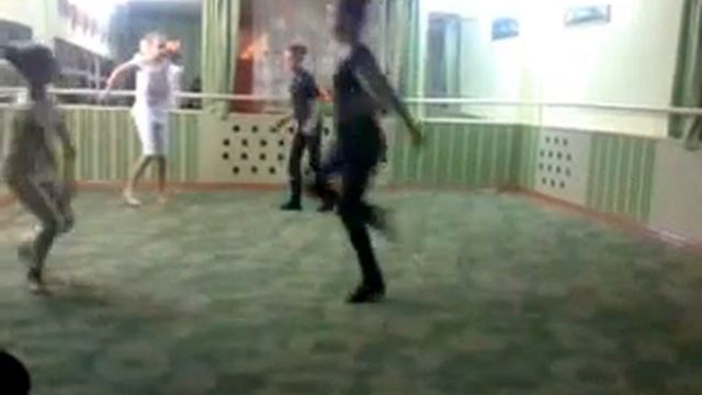 Танец,коллектив ассоль.Прикольно