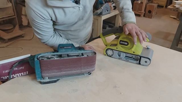 Танки Makita 9404 x Ryobi EBS1310V смотреть онлайн