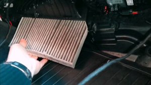 замена воздушных фильтров на Mercedes GLC 220 d 2018 года