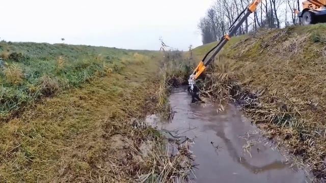 Очистка мелиоративных каналов смотреть онлайн