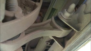 Лада Веста,,,опора MIKA спустя 10000км!!!