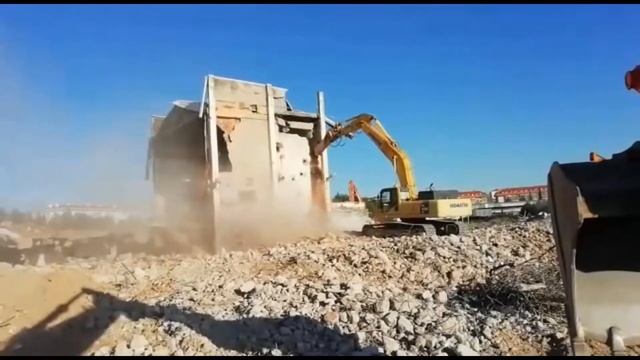 Demolición de naves (2) смотреть онлайн