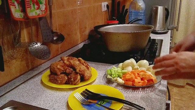 Кролик тушёный с овощами, пальчики оближешь ?
