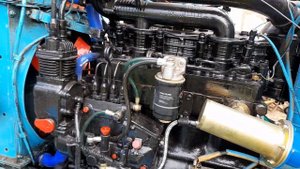 Недолго было счастья- трактор МТЗ-82 двигатель Д-240 заклинил.