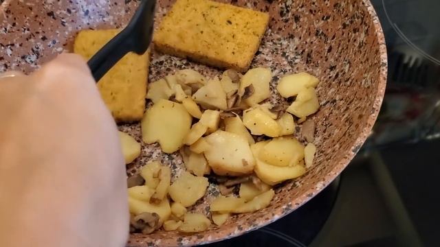 ВЛОГ: ЛИКА НЕ ПУСКАЕТ Милану В КОМНАТУ \ ВЕСЬ ДЕНЬ ГОТОВИМ ВКУСНЯШКИ смотреть онлайн