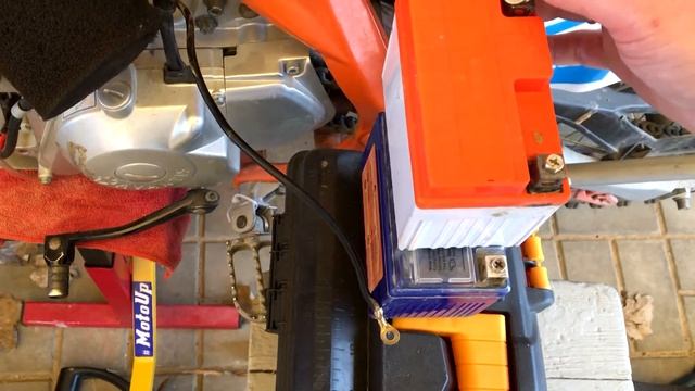 Запуск стартера на ПИТБАЙКЕ на ПРЯМУЮ минуя проводку смотреть онлайн