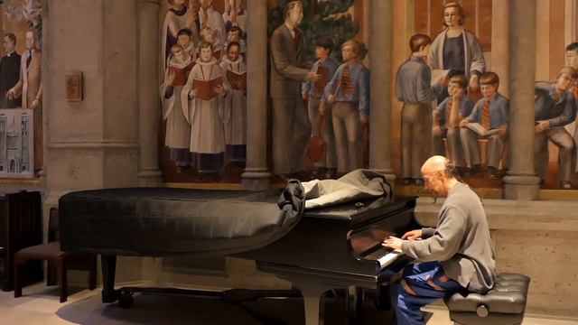 Outersect Practicing Rheinhold's Impromptu Op. 28, No. 3 at Grace Cathedral смотреть онлайн