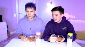 ПОПРОБОВАЛИ САМЫЙ ОСТРЫЙ ДОШИРАК В МИРЕ с Милс Кел ? (не пробуйте это..) SAMYANG 2X SPICY