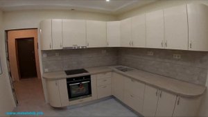 Радиусный фасад в кухне / Угловой кухонный гарнитур / Монтаж мебели